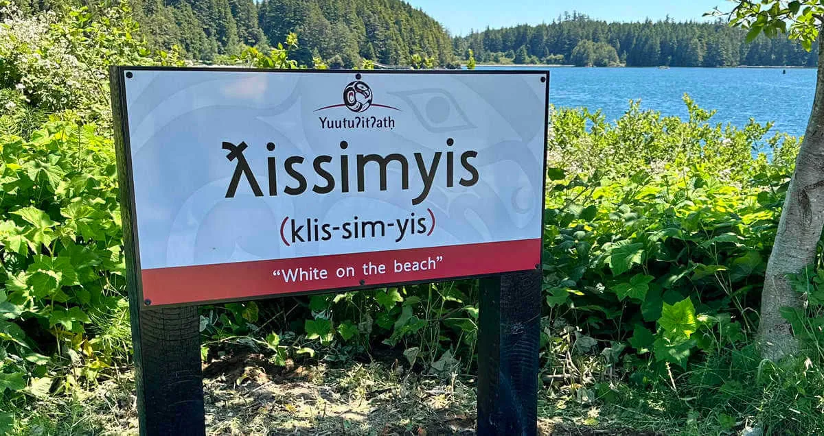 Bilingual community signage